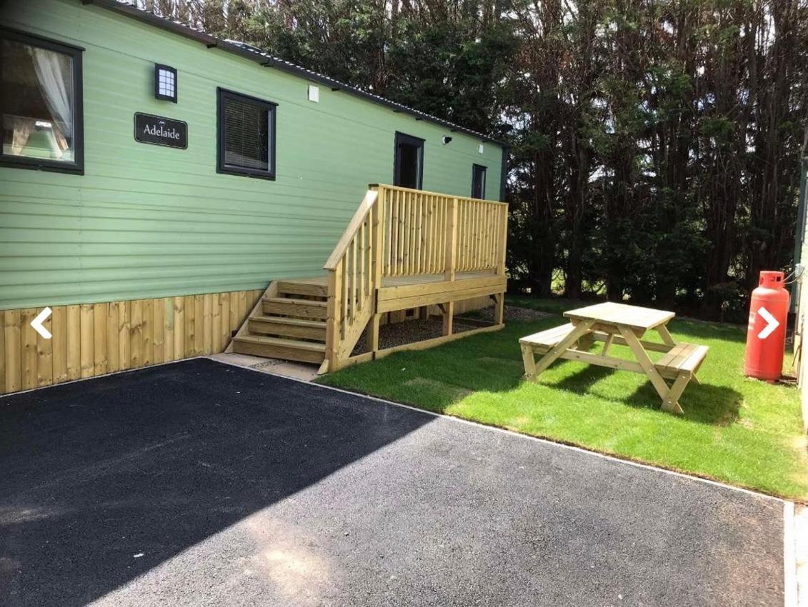 Appleblossom Lodge, Lido Leisure Park, *