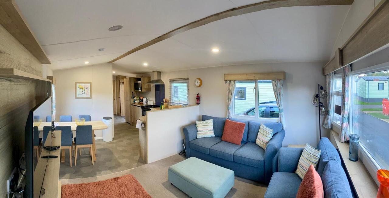 Appleblossom Lodge, Lido Leisure Park, * Knaresborough