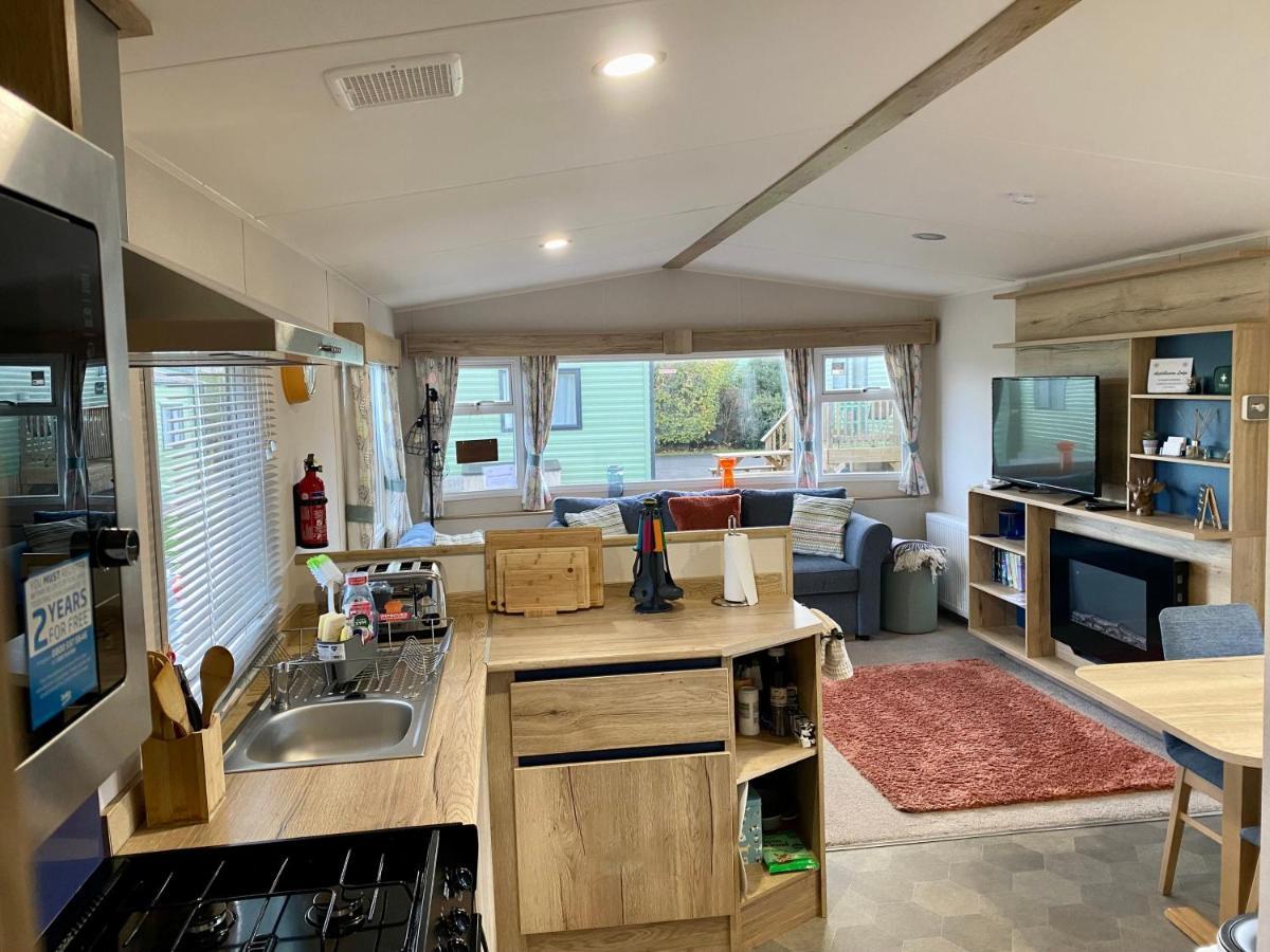 Holiday home Appleblossom Lodge, Lido Leisure Park,