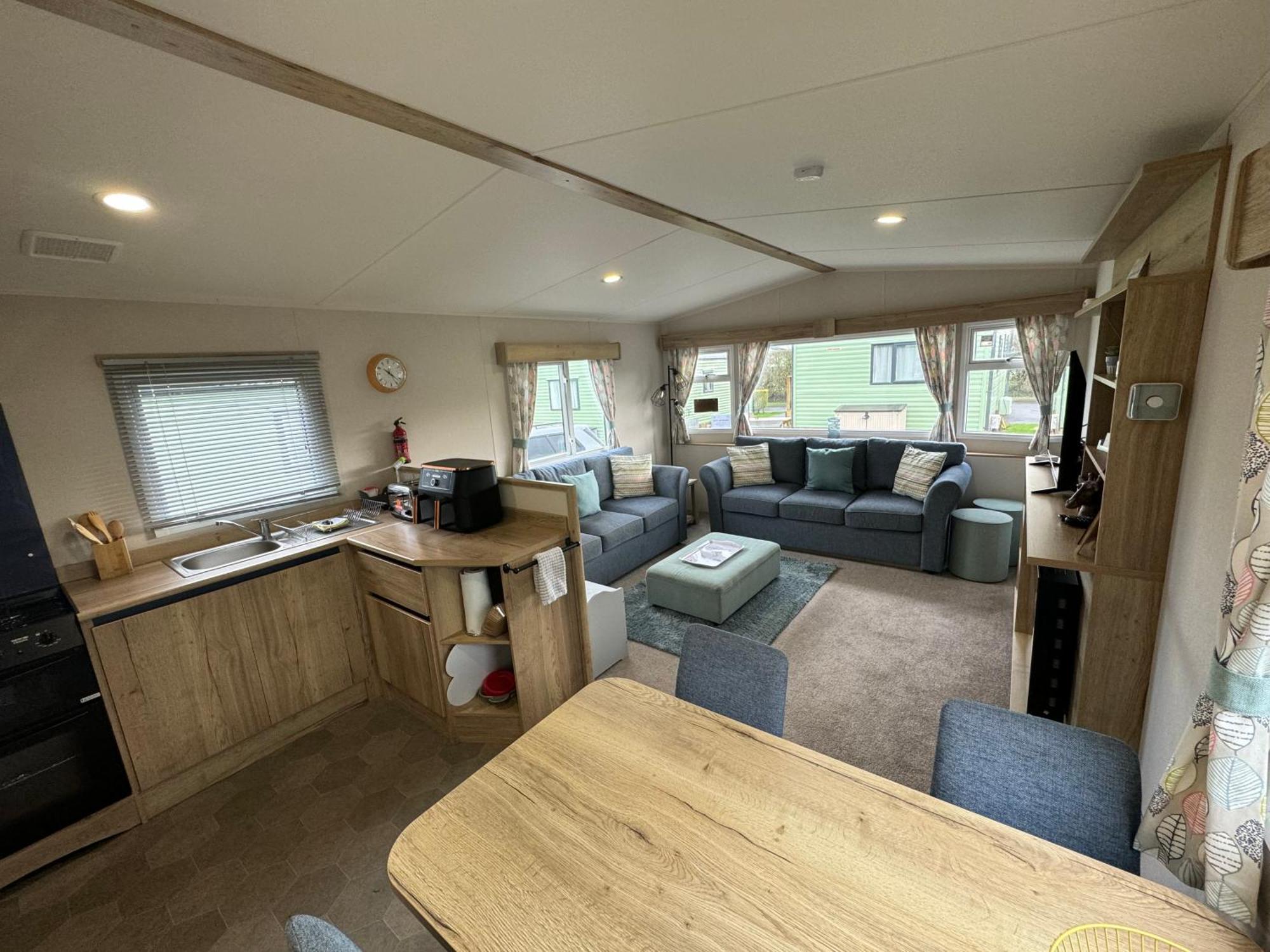Appleblossom Lodge, Lido Leisure Park,