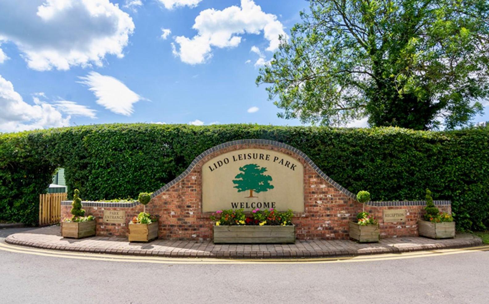 Appleblossom Lodge, Lido Leisure Park,