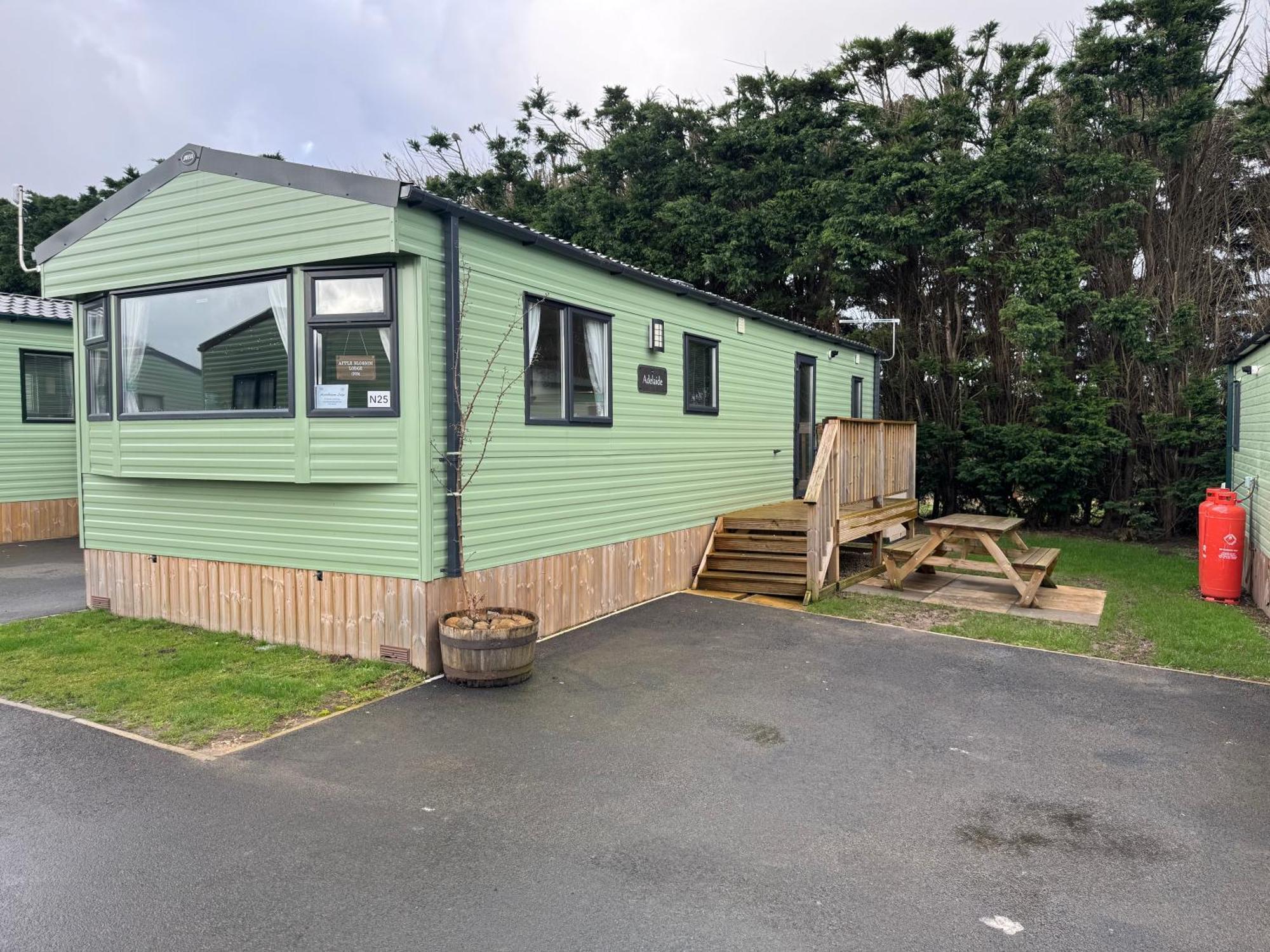Appleblossom Lodge, Lido Leisure Park, Knaresborough